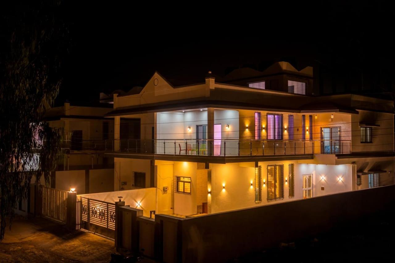 Fun Square Villa Lonavala Exterior foto